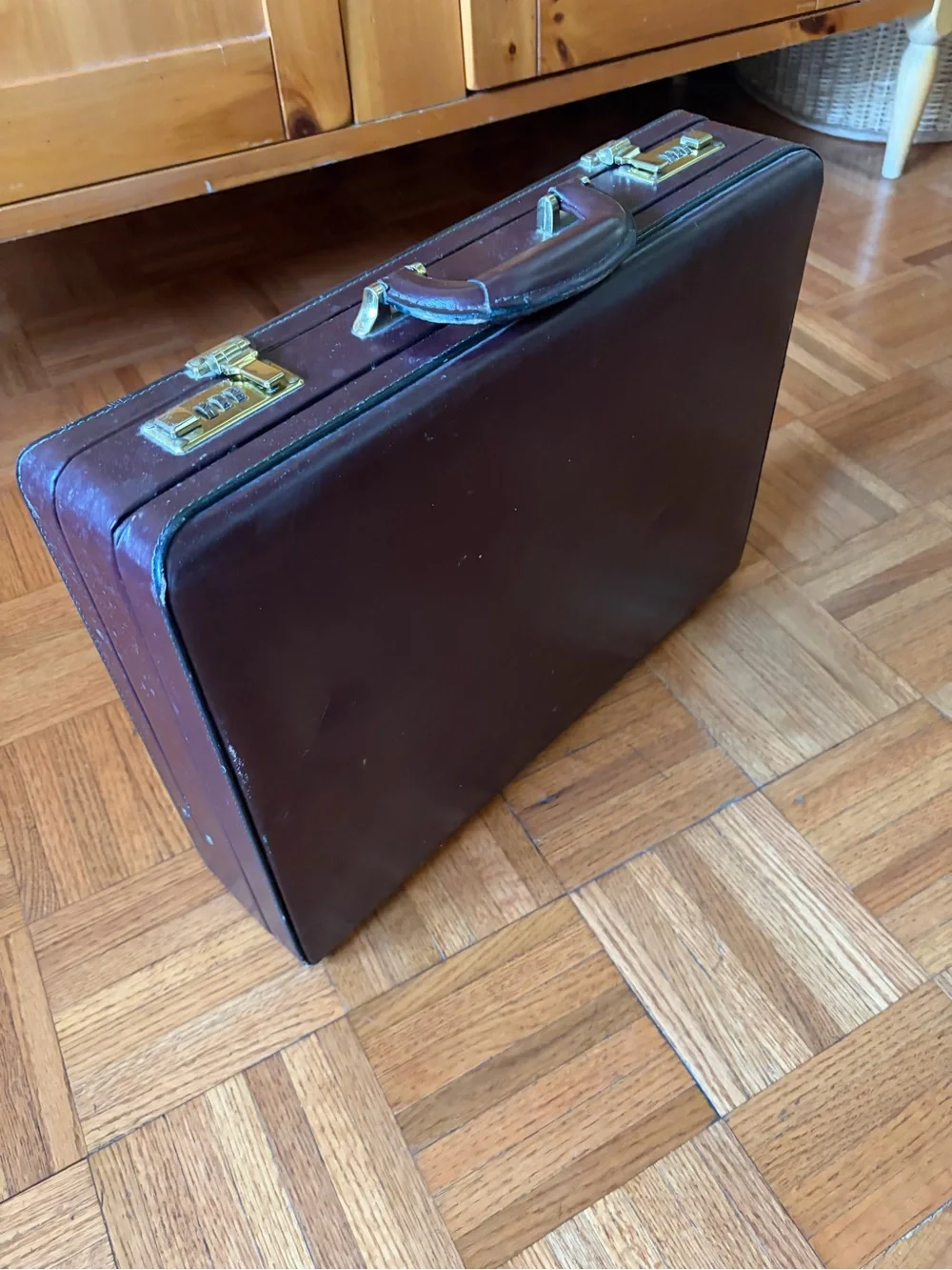Classic Men's Leather Briefcase in Dark Brown